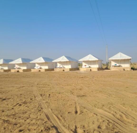 Hotel Samar Desert Camp