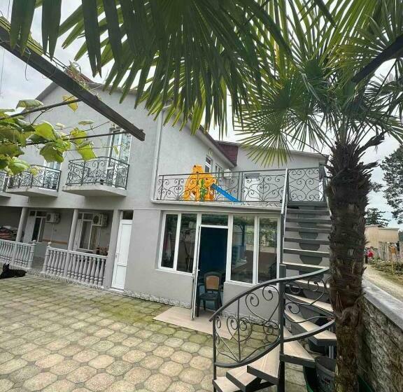 پانسیون Ureki Mari Mari