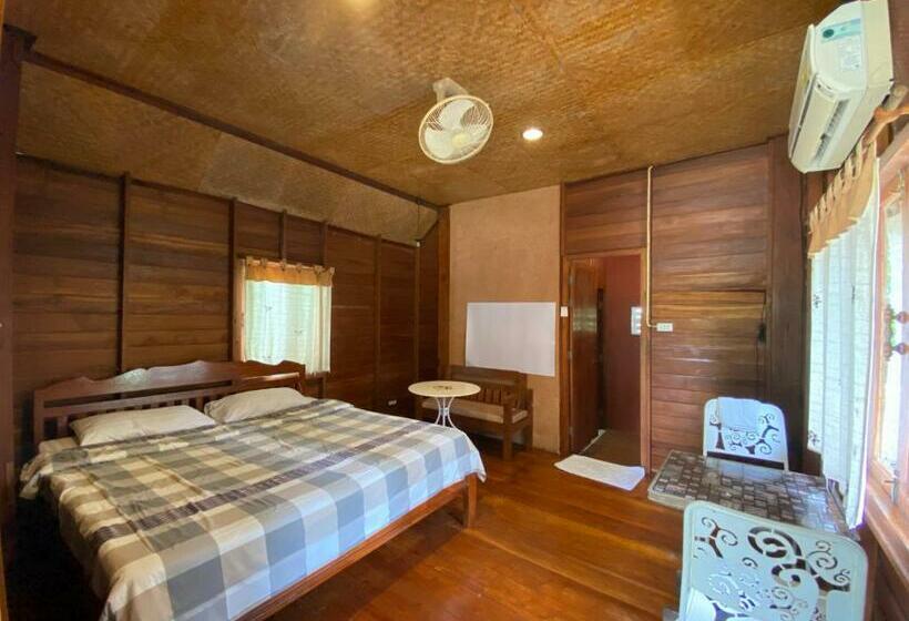 הוסטל Pai Kiniman Resort