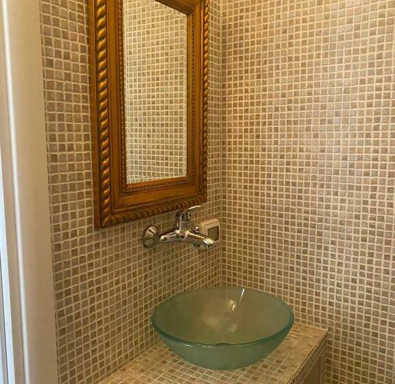 تختخواب و صبحانه Md House