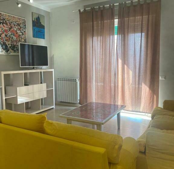 تختخواب و صبحانه Md House