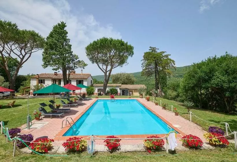 Hotelli Podere Scoldasu   Apollo