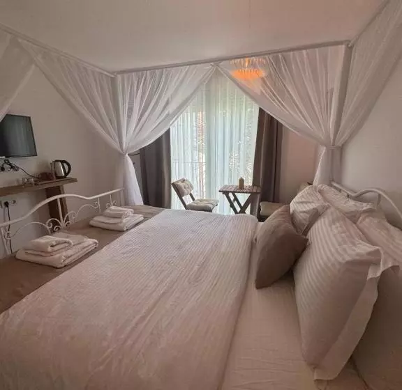 Hotelli Flora Boheme