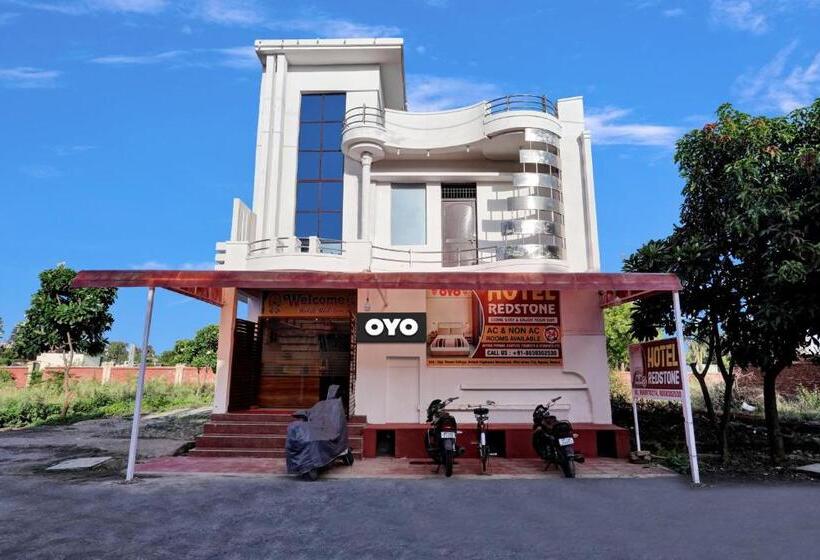 ホテル Oyo Flagship 81377 Redstone