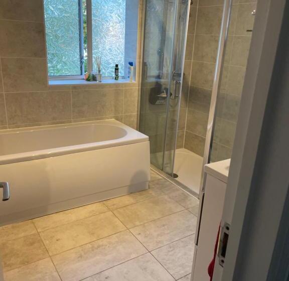 膳宿费 Edgware Rooms