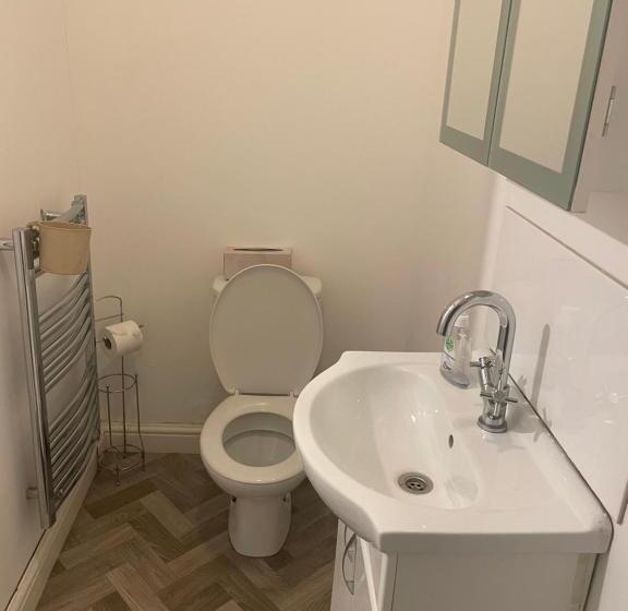 膳宿费 Edgware Rooms