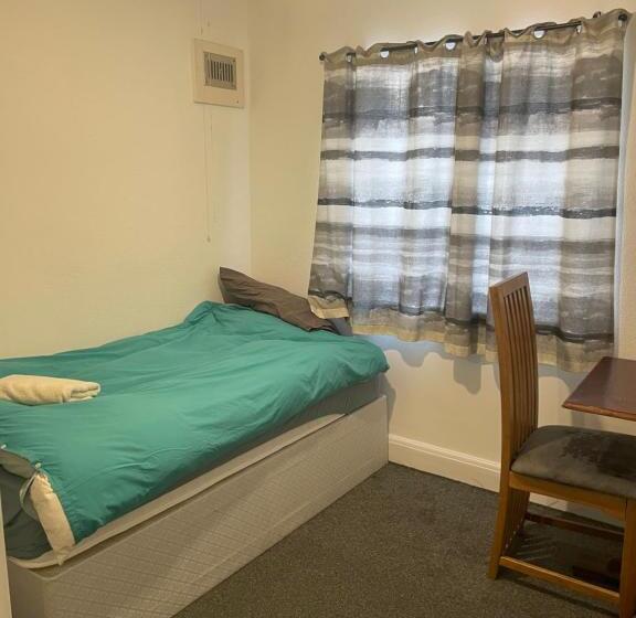 膳宿费 Edgware Rooms