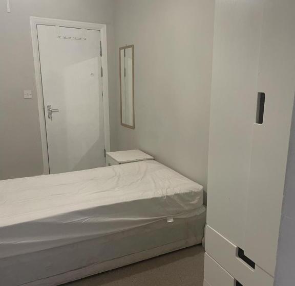 膳宿费 Edgware Rooms