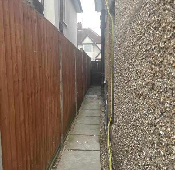 膳宿费 Edgware Rooms