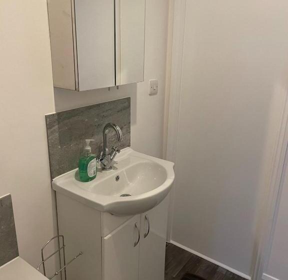 膳宿费 Edgware Rooms