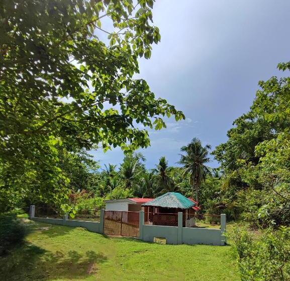 פנסיון Rose Apartments