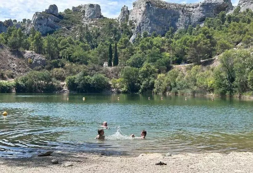 Aamiaismajoitus (B&B) La Bégude Des Alpilles