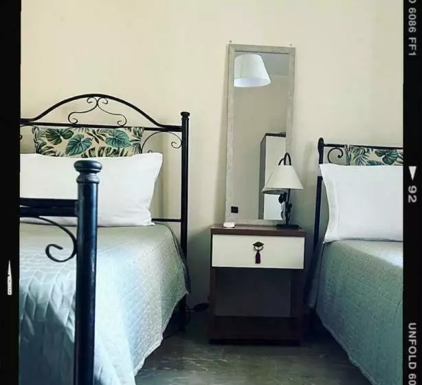 تختخواب و صبحانه Salemi Bnb