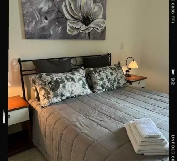 تختخواب و صبحانه Salemi Bnb