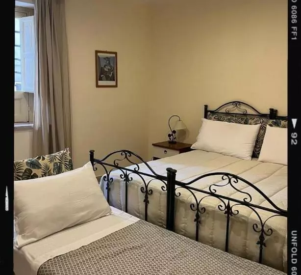 تختخواب و صبحانه Salemi Bnb
