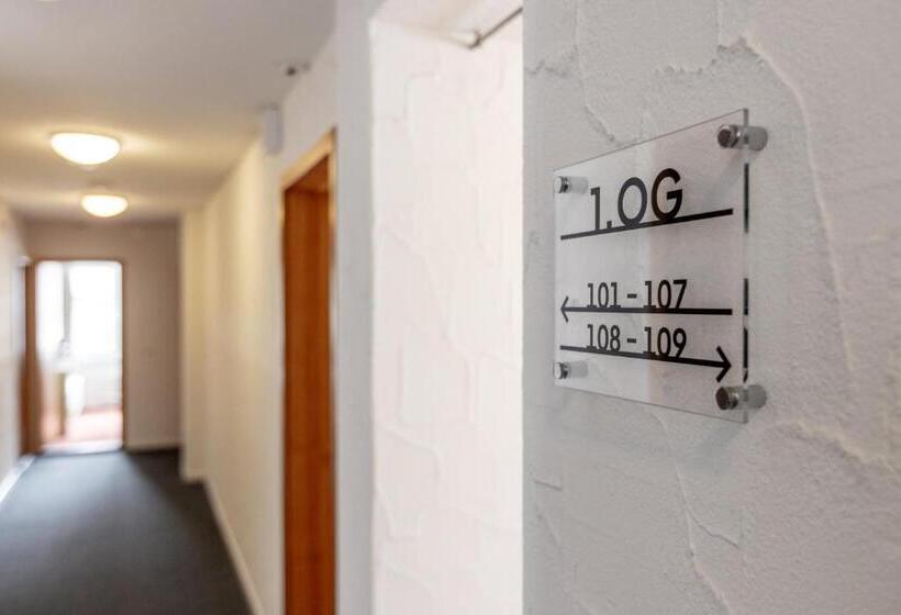 هتل Pension Arosa Self Check In