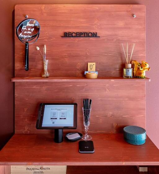 هتل Pension Arosa Self Check In