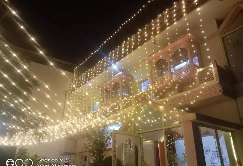 ホテル Singhasan House