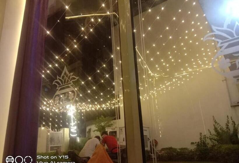 فندق Singhasan House