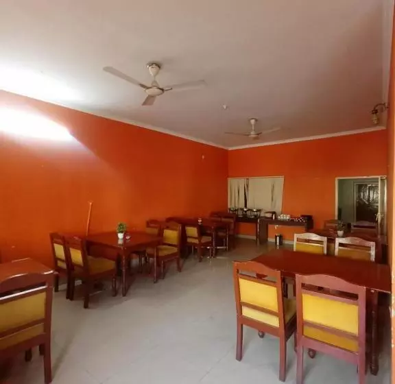 ホテル Singhasan House
