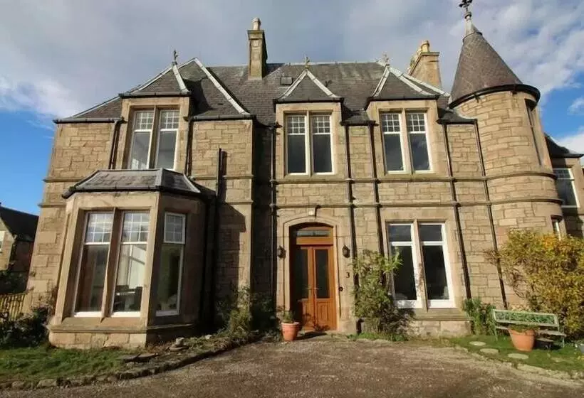 Majatalo Duchally House