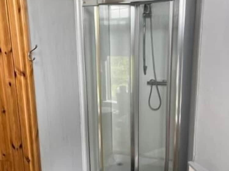 پانسیون Duchally House