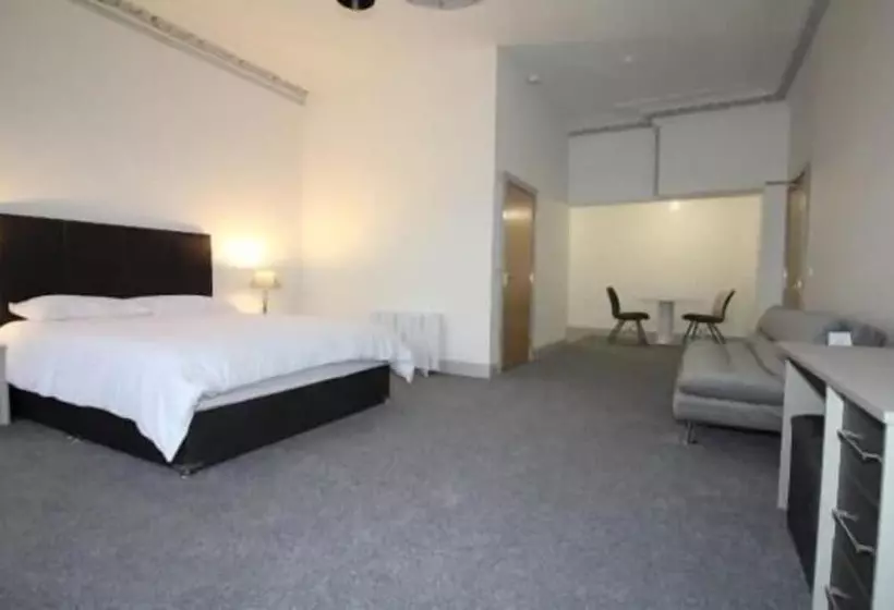 Majatalo Duchally House