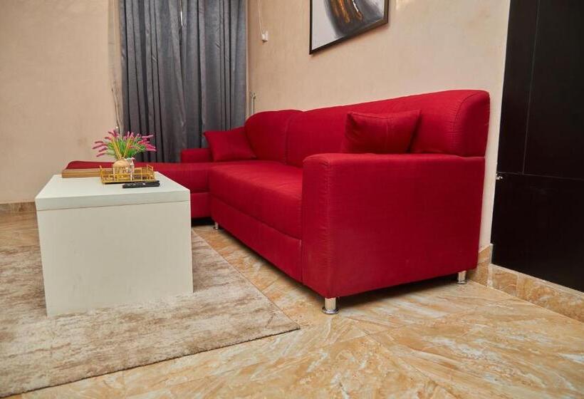 پانسیون Nnpc House 43