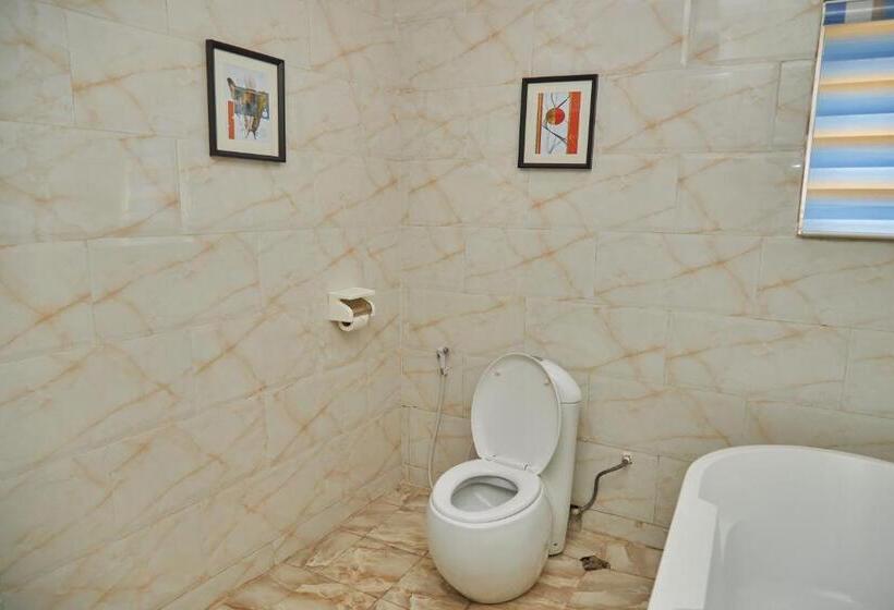 پانسیون Nnpc House 43