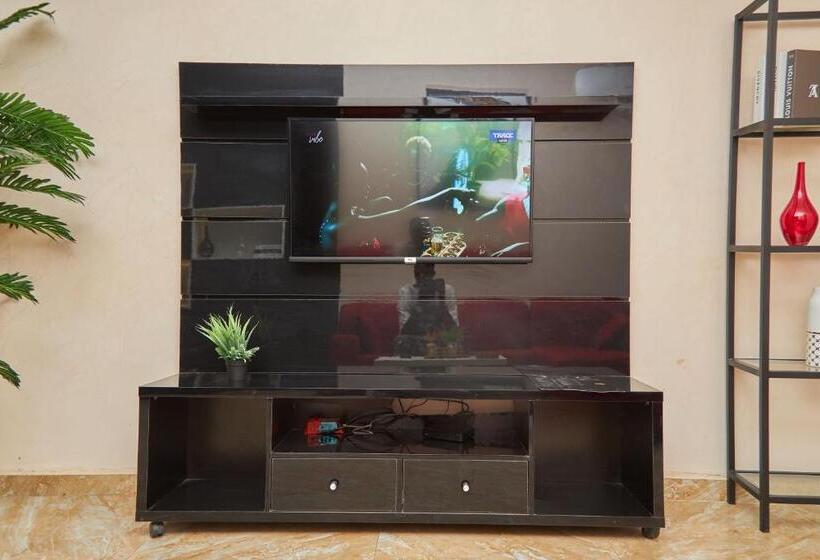 پانسیون Nnpc House 43