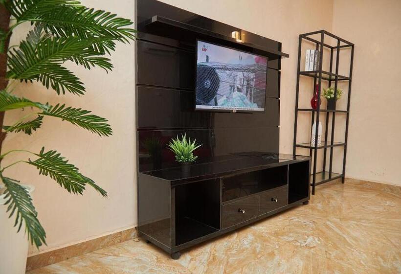 پانسیون Nnpc House 43