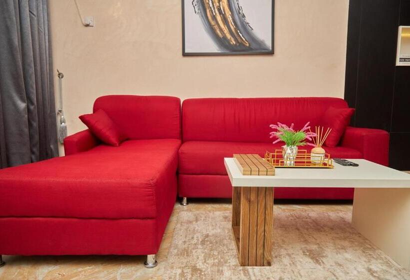 پانسیون Nnpc House 43