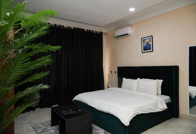 پانسیون Nnpc House 43