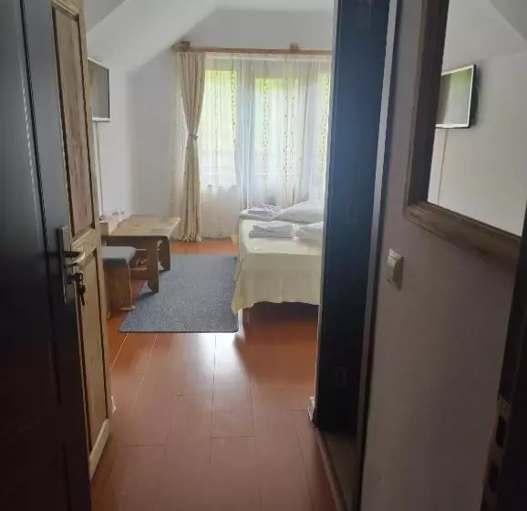 Pensiunea Trei Brazi Arieseni