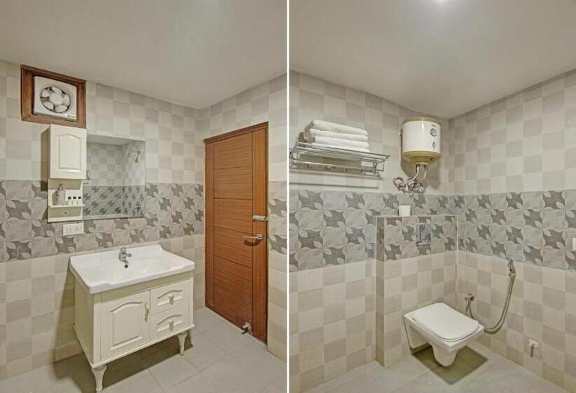 Collection O Hotel Chandralok