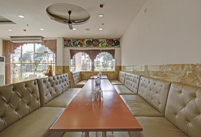 Collection O Hotel Chandralok