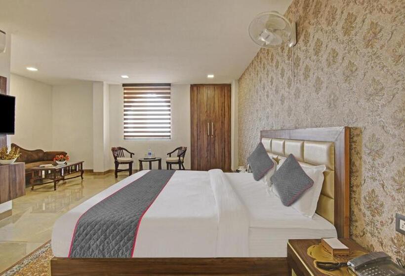 Collection O Hotel Chandralok