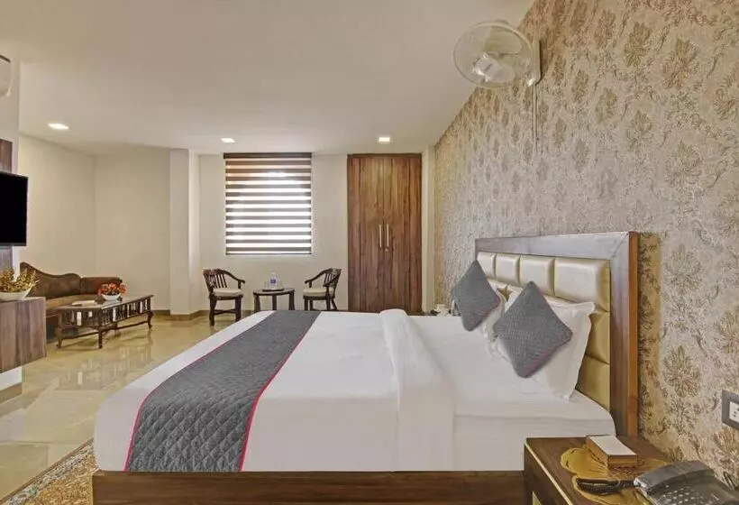 Collection O Hotel Chandralok