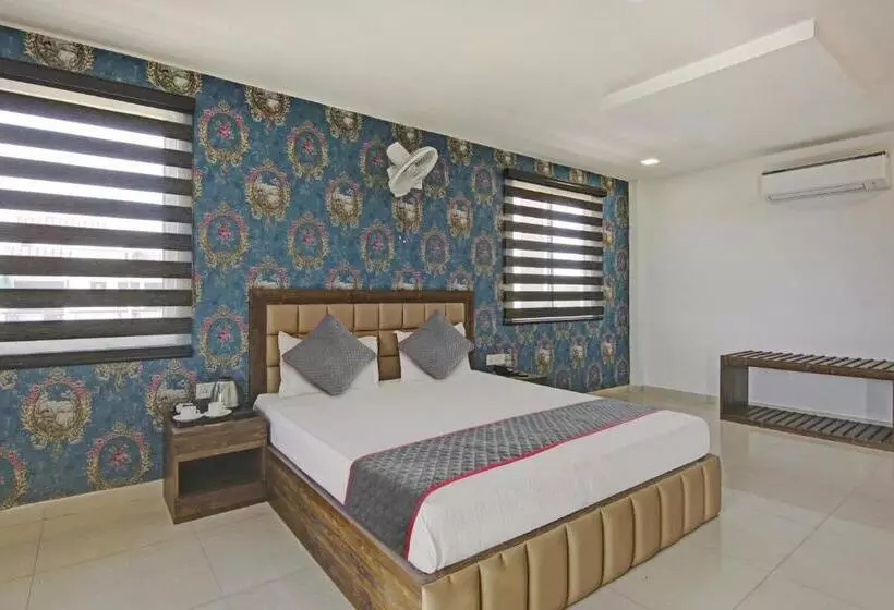 Collection O Hotel Chandralok