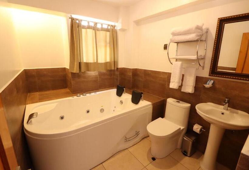 بنسيون El Sol Hotel   Urubamba