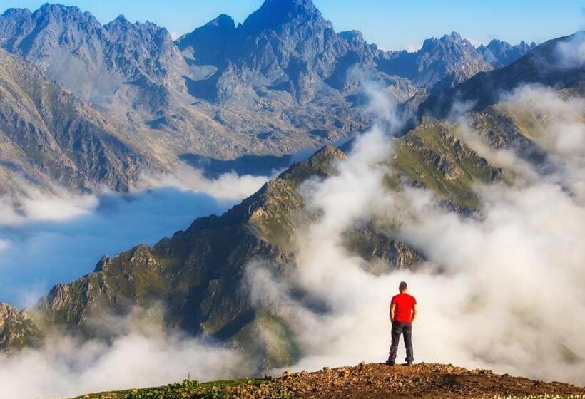 Tahpur Dağ Konağı