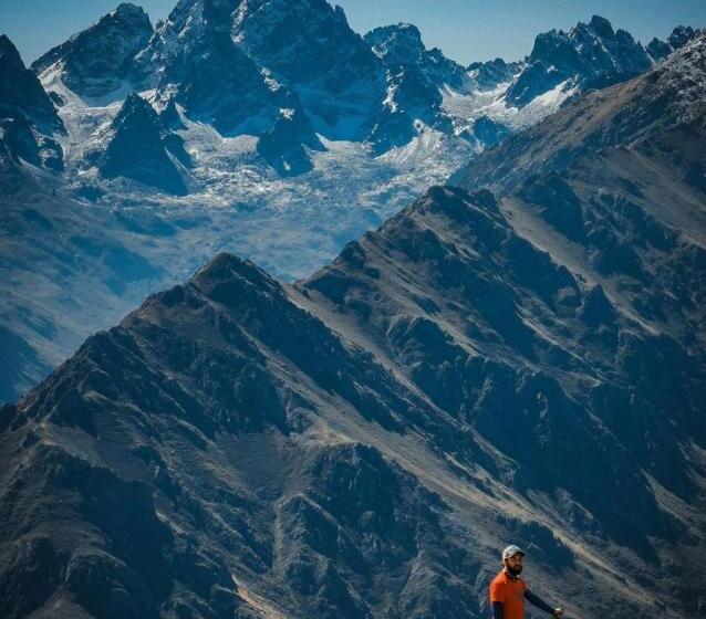 Tahpur Dağ Konağı