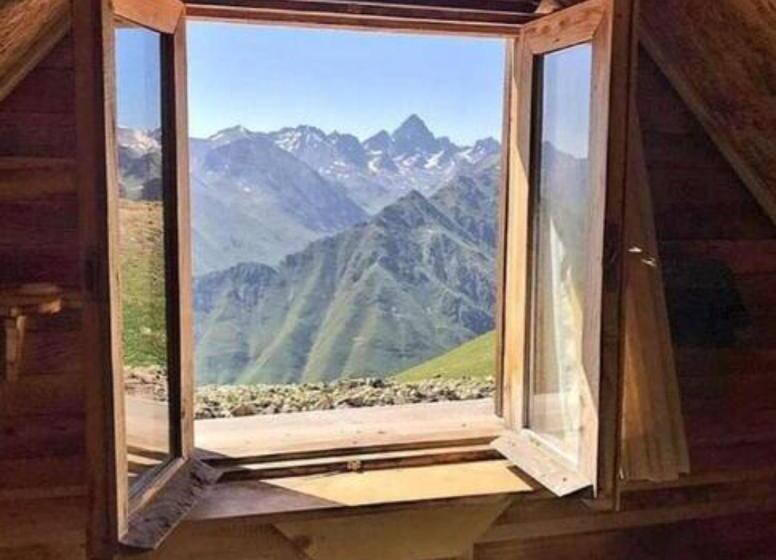 Tahpur Dağ Konağı