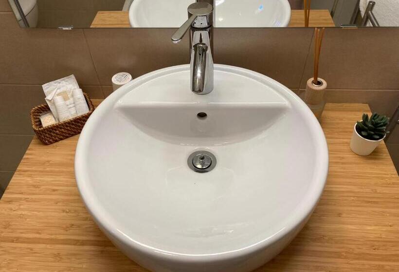 Bed and Breakfast A Suata