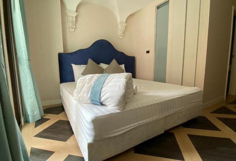 Espana Resort Pattaya Jomtien Beach By Jomkwan