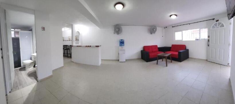 בית מלון כפרי Book & Sleep Cancun