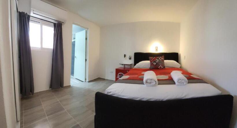 בית מלון כפרי Book & Sleep Cancun