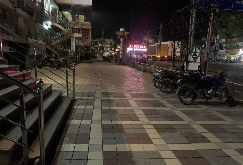 Jk Rooms 148 Hotel Rahul Palace