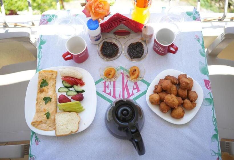 پانسیون Grandma S Home