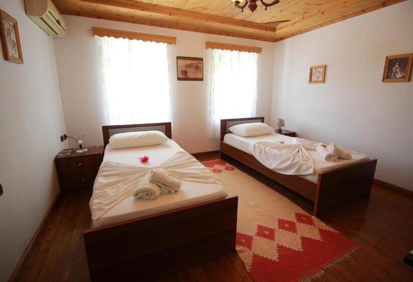 پانسیون Grandma S Home